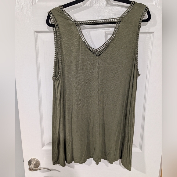 Lane Bryant Sage Green Swing Sleeveless Tank Top in Size 18/20 (2X) - Picture 6 of 7